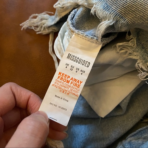 Missguided | Blue Light Wash | Extreme Ripped Hem | High Waist Denim Shorts 0 - Picture 10 of 11